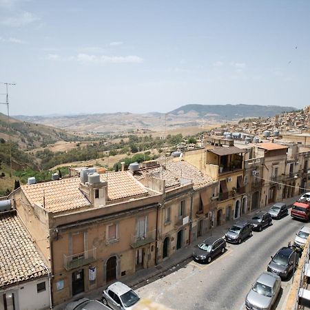 B&B Regina Carolina Caltagirone Zewnętrze zdjęcie