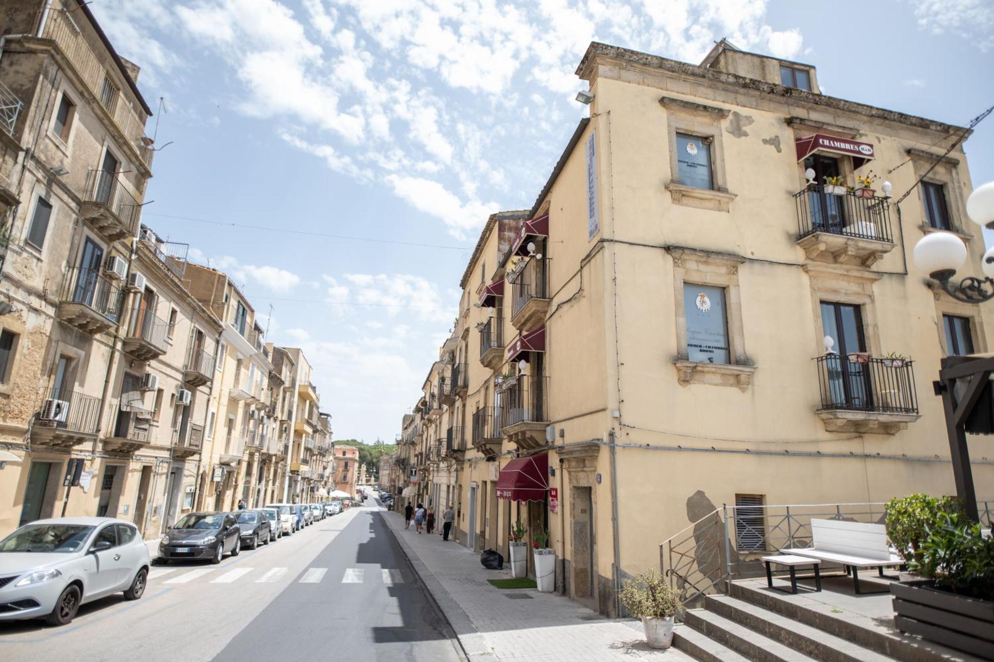 B&B Regina Carolina Caltagirone Zewnętrze zdjęcie