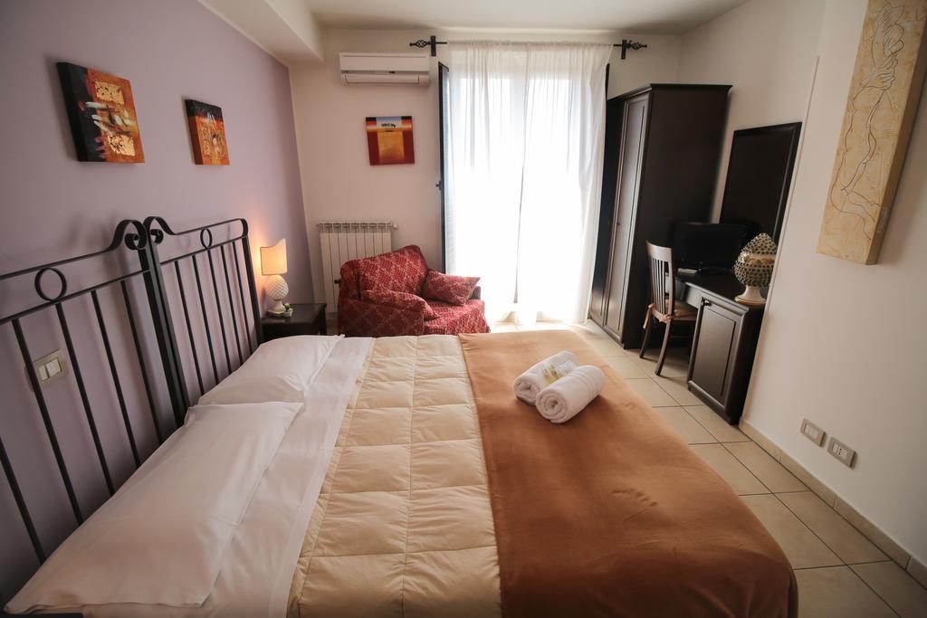 B&B Regina Carolina Caltagirone Zewnętrze zdjęcie